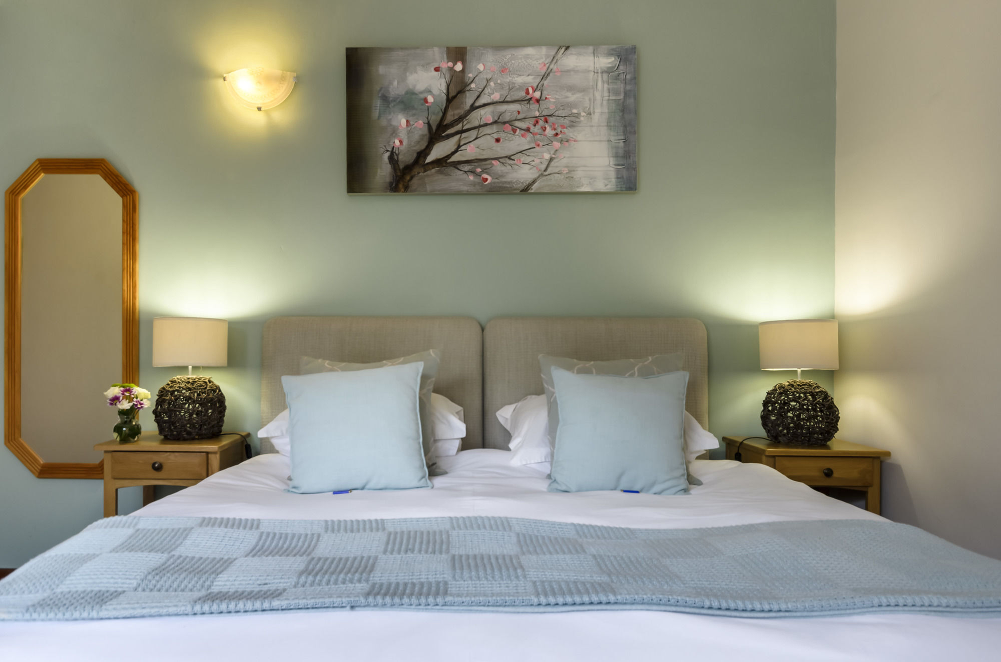 Admirals Lodge Guest House And Brightways Self Catering Apartments ポート・エリザベス エクステリア 写真